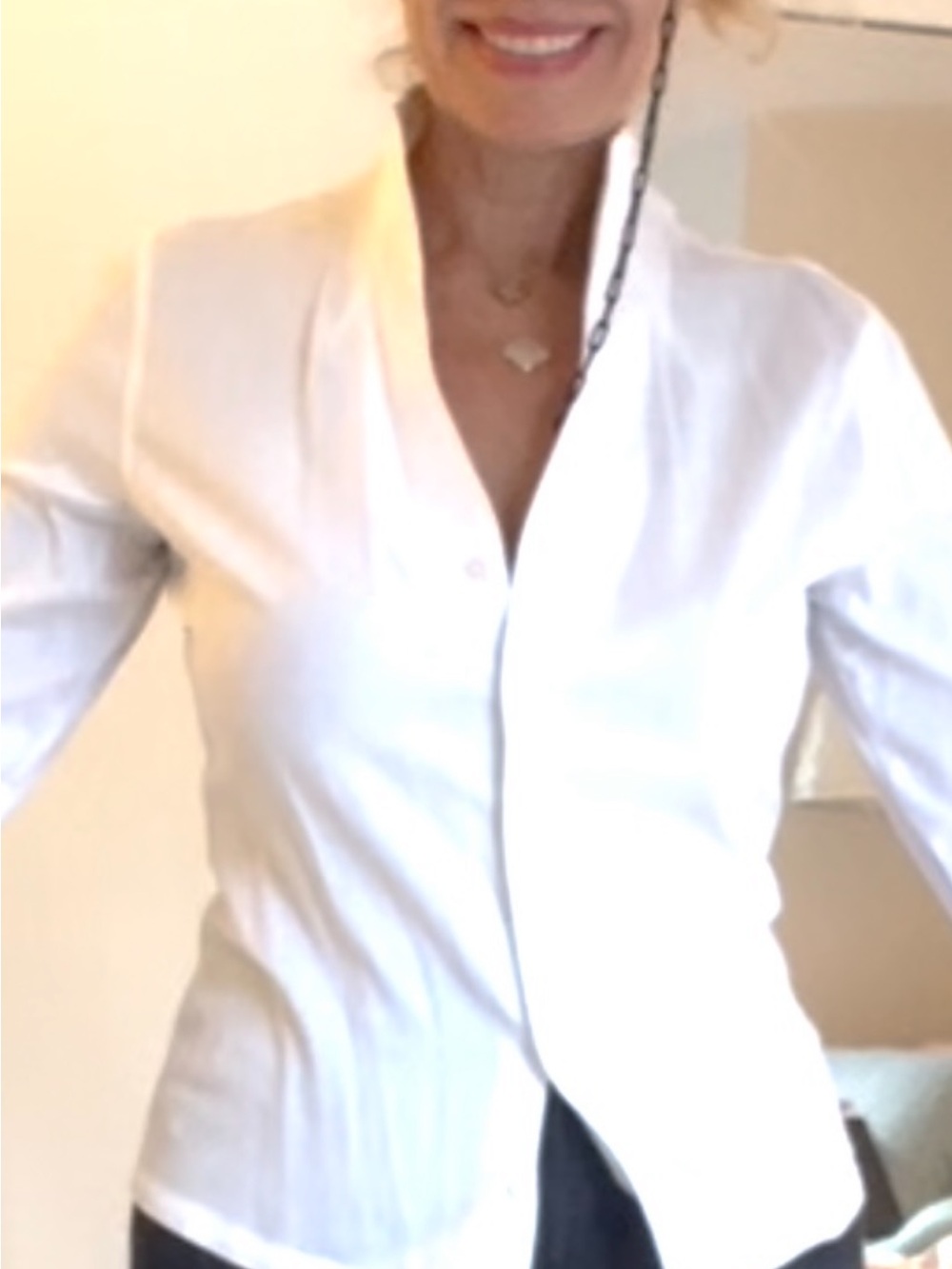 Stand up elegant  Classic White Button-Front Long Sleeve Shirt size III like M